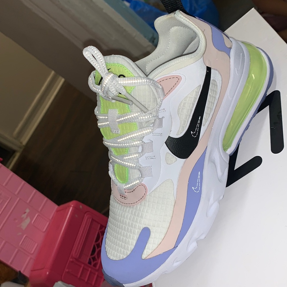 Air Max 270 React